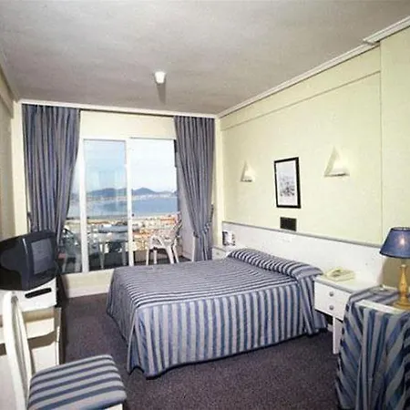 Miramar Hotel 3*