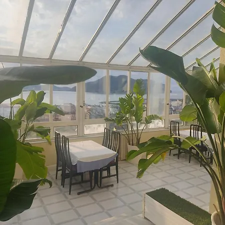 Miramar מלון לרדו